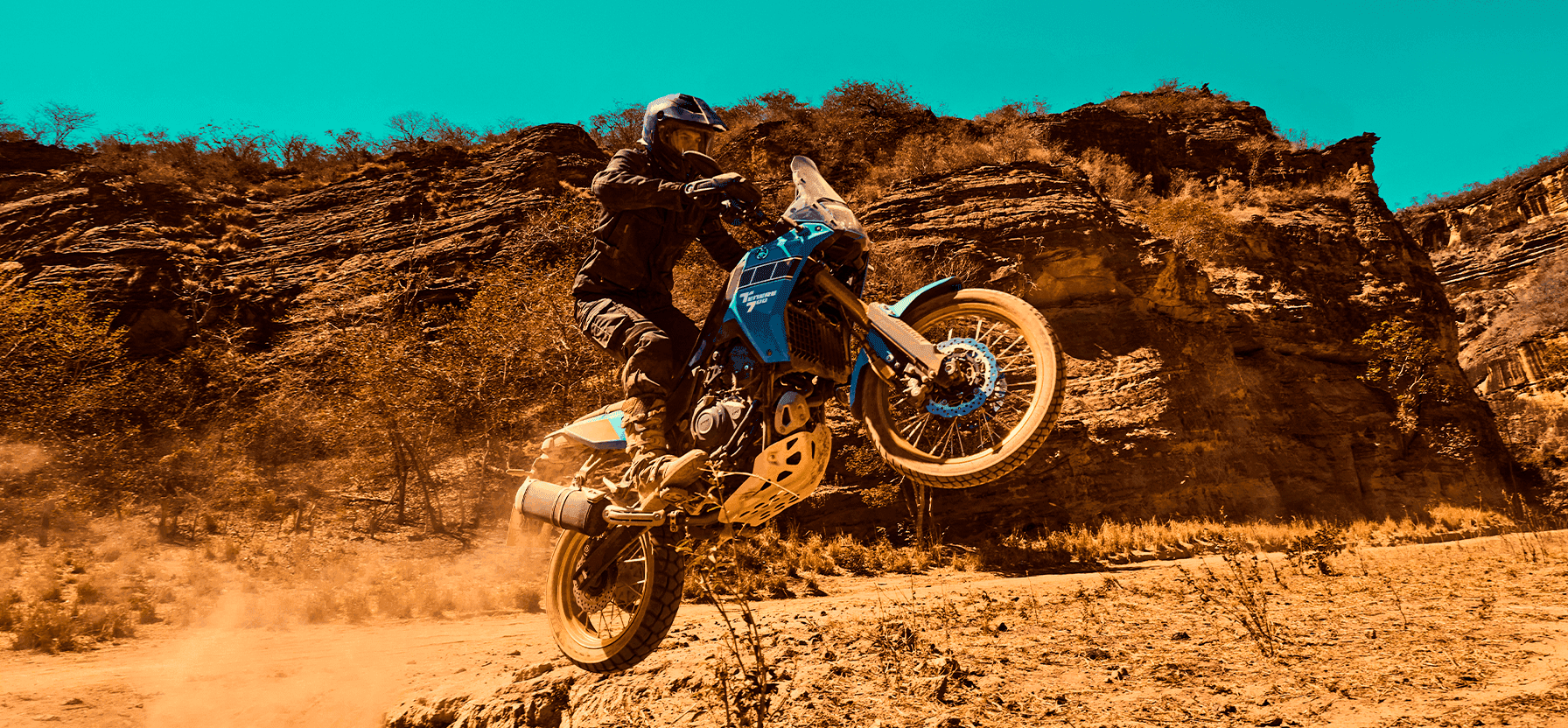 DESEMPENHO E RESISTÊNCIA EM QUALQUER TERRENO